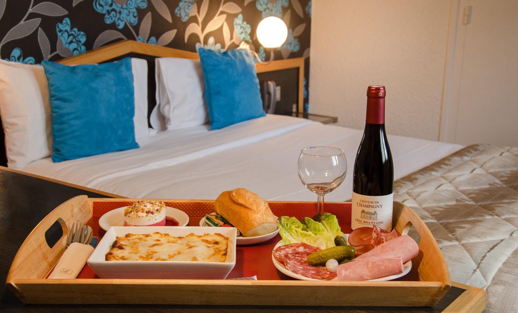 Logis Hotel Du Midi - Saint Etienne Sud Εξωτερικό φωτογραφία